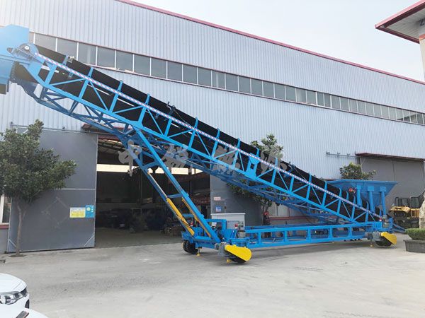 碼頭散料堆高機(jī)