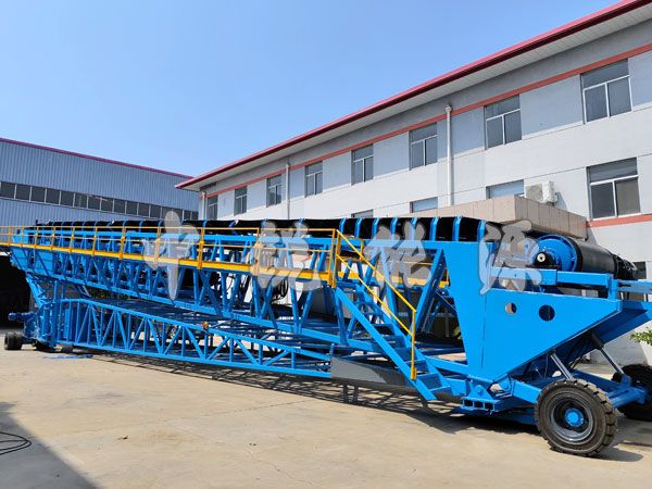 移動皮帶堆高機
